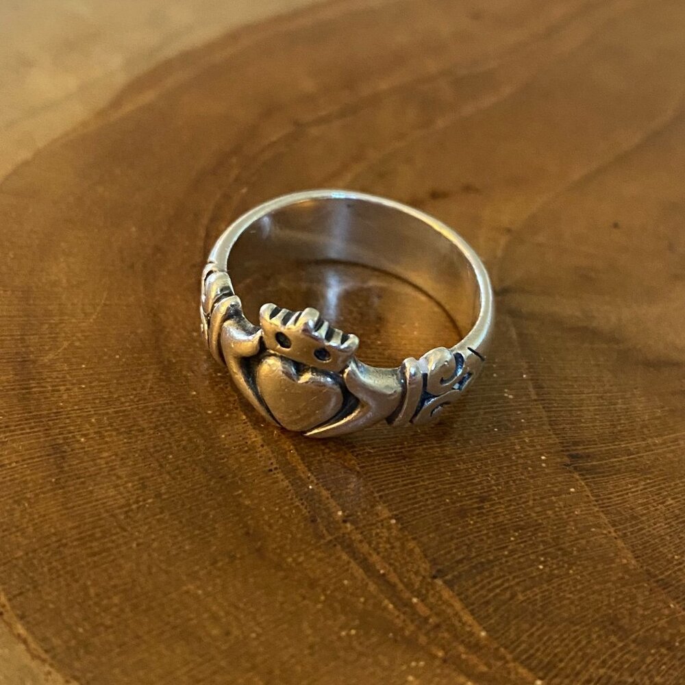 RETIRED James Avery Adorned Claddagh Ring, Size 7, Sterling Silver